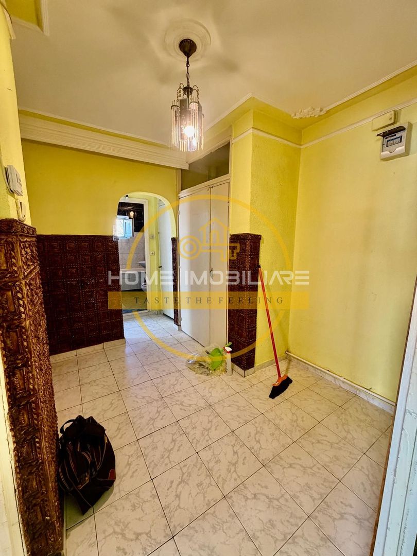 Nicolina-Cug  Apartament 2 Camere Decomandat Bloc 1985 - Poză 4