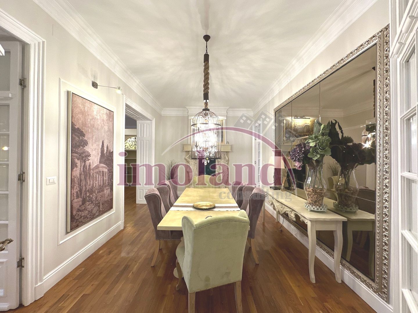 Vanzare Apartament in Stil Parizian - Hoch-parter - Dorobanti - Capitale - Poză 1