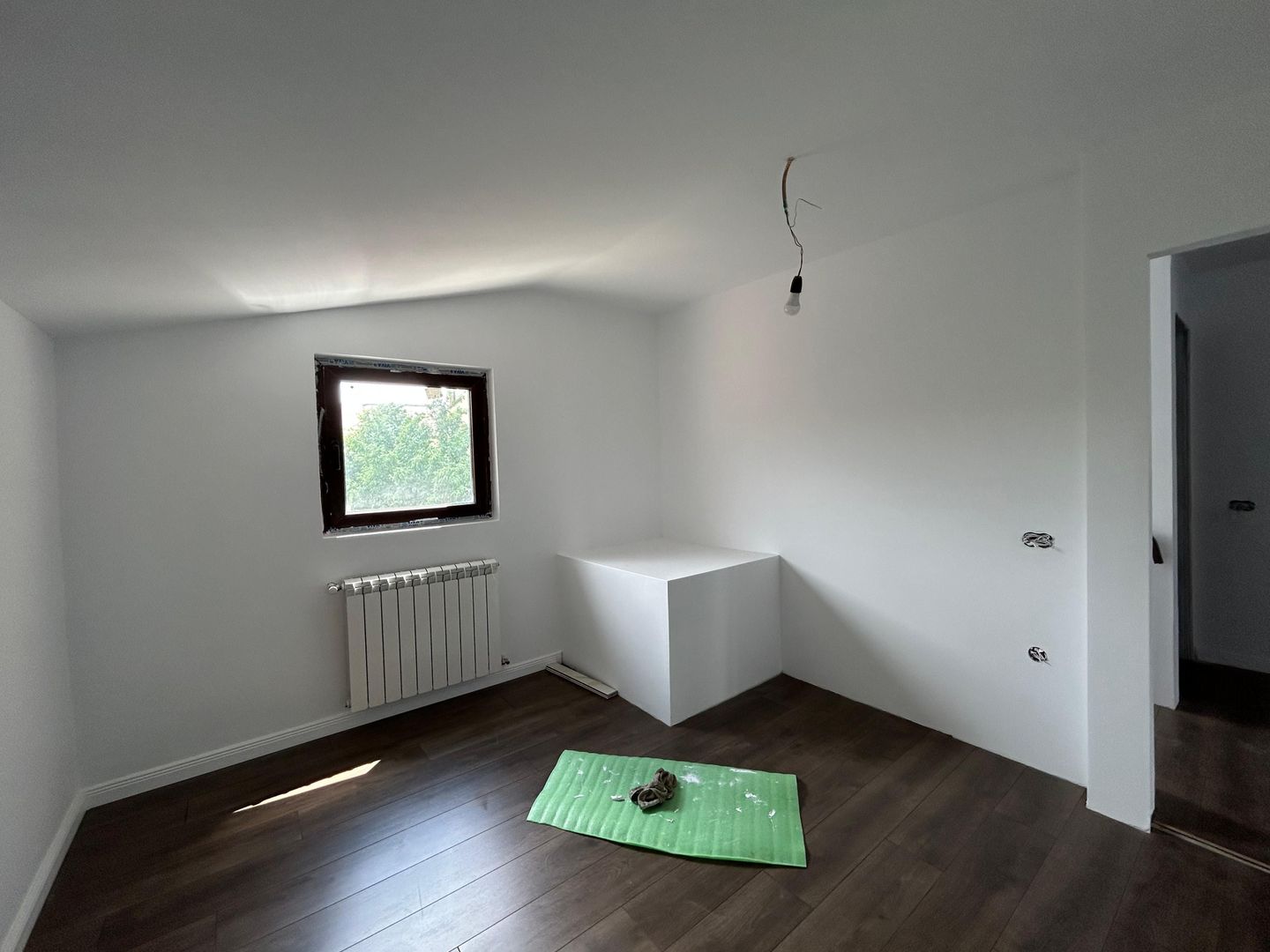 Vila Modernă și Complet Renovată în Otopeni – Oferă Confort și Accesibilitate - Poză 16