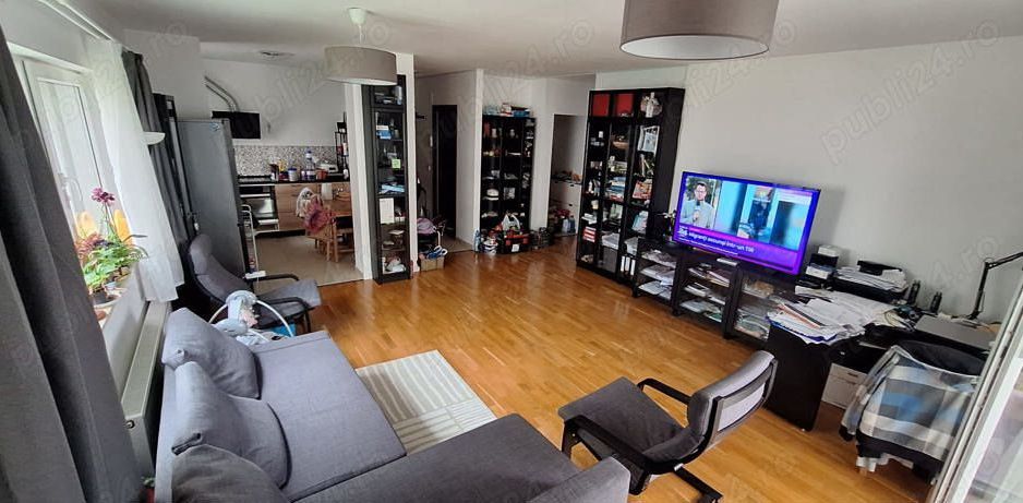 Vand apartament cu 4 camere - Poză 2