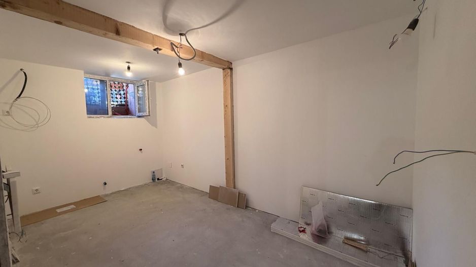 Casă de vanzare 6 camere 220 m² utili cu 376 M² teren la șosea - Poză 17