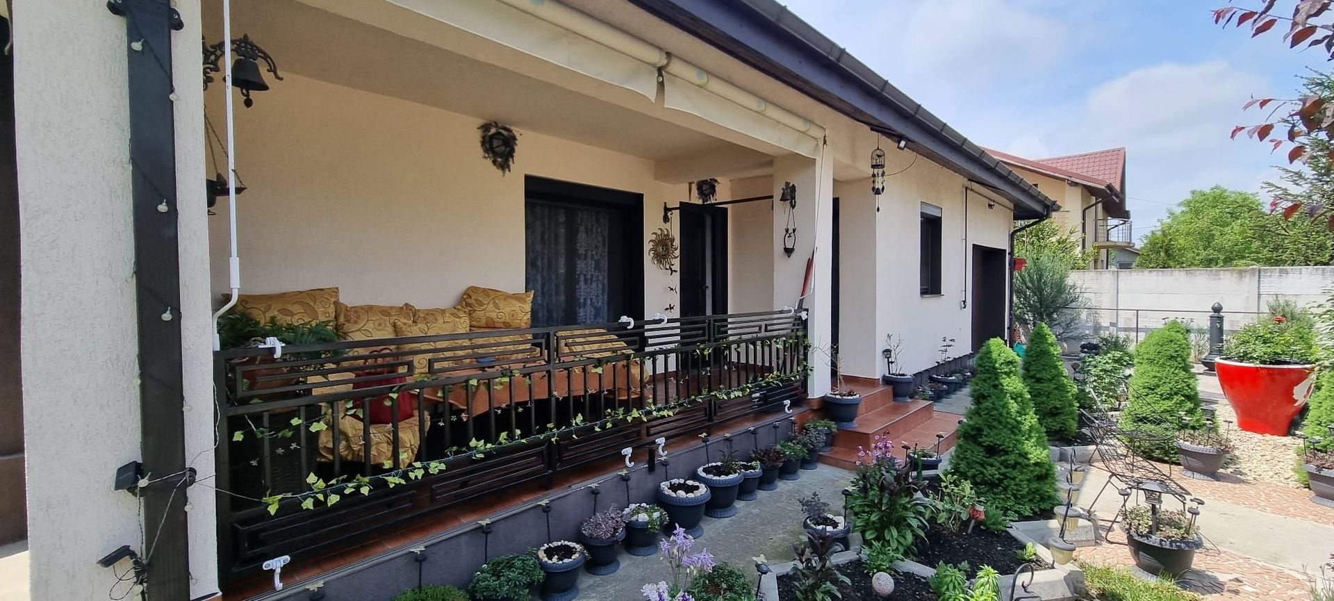 Parter cu structură pentru etaj, curte amenajată și organizare impeca - Poză 33