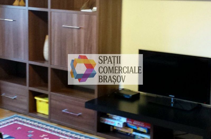 Apartament cu patru camere, zona Tractorul 81 mp - Poză 1