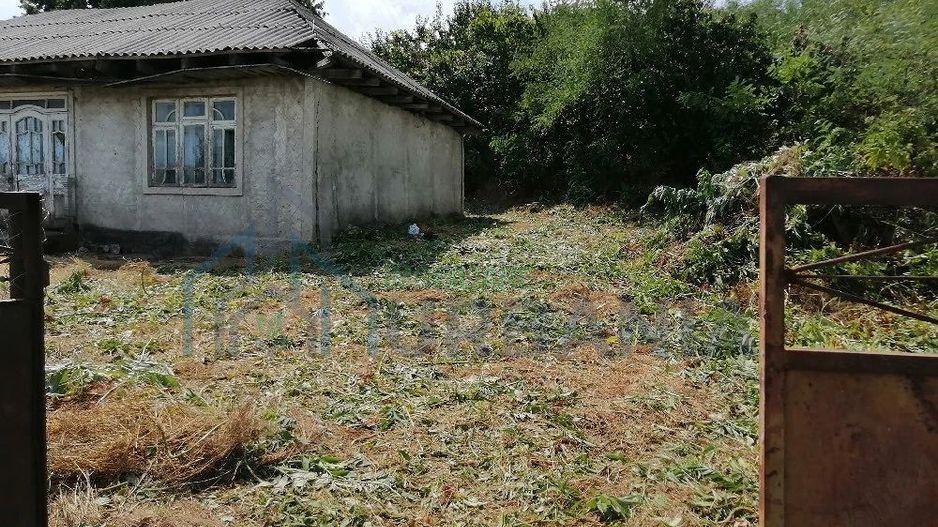 Teren de 2000 mp pentru construcții în Mânzatesti, comuna Ungheni, județul Iași - Poză 2
