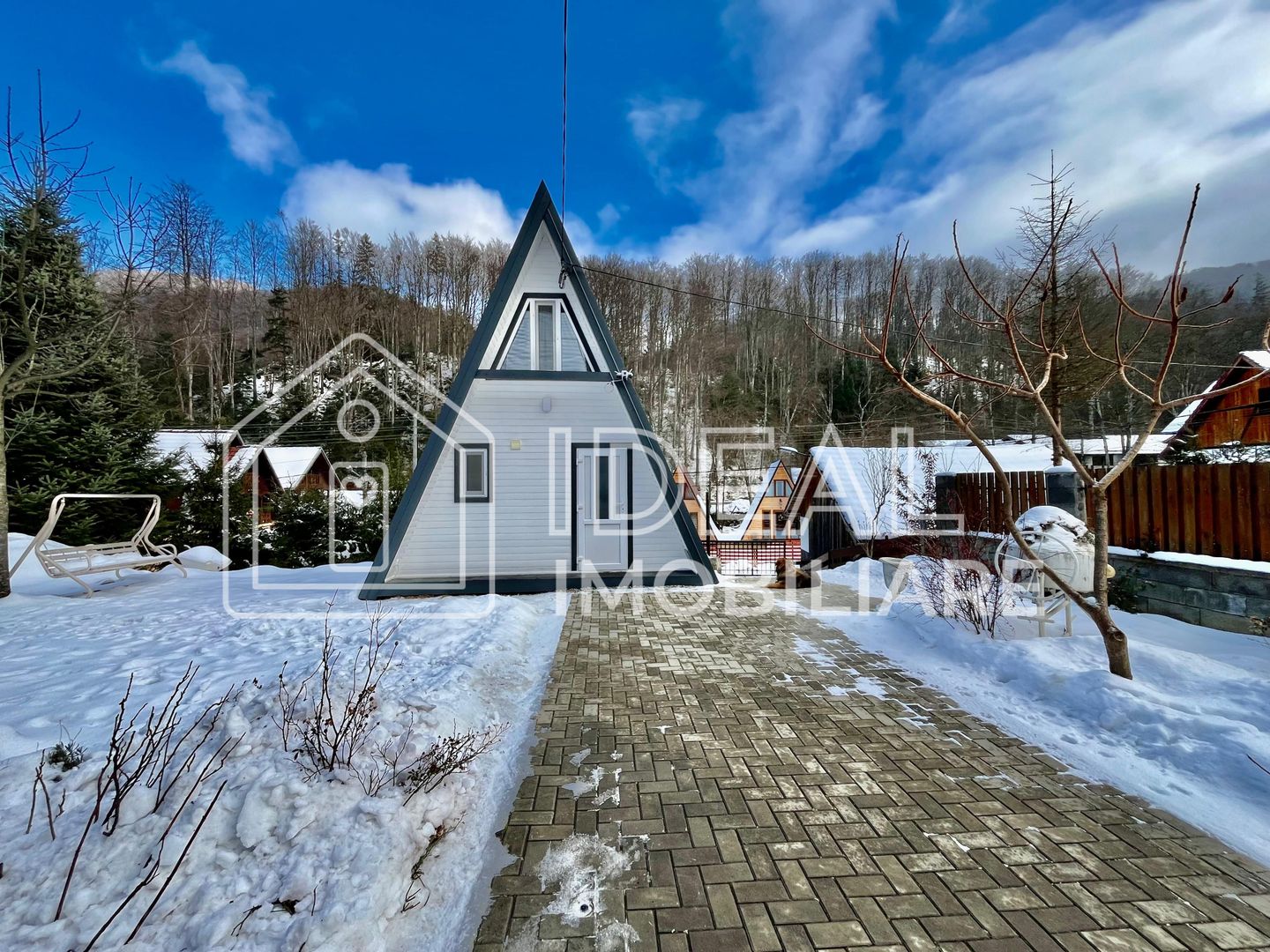 Pensiune de vânzare în Cârțișoara – investiție turistică la poalele munților - Poză 19