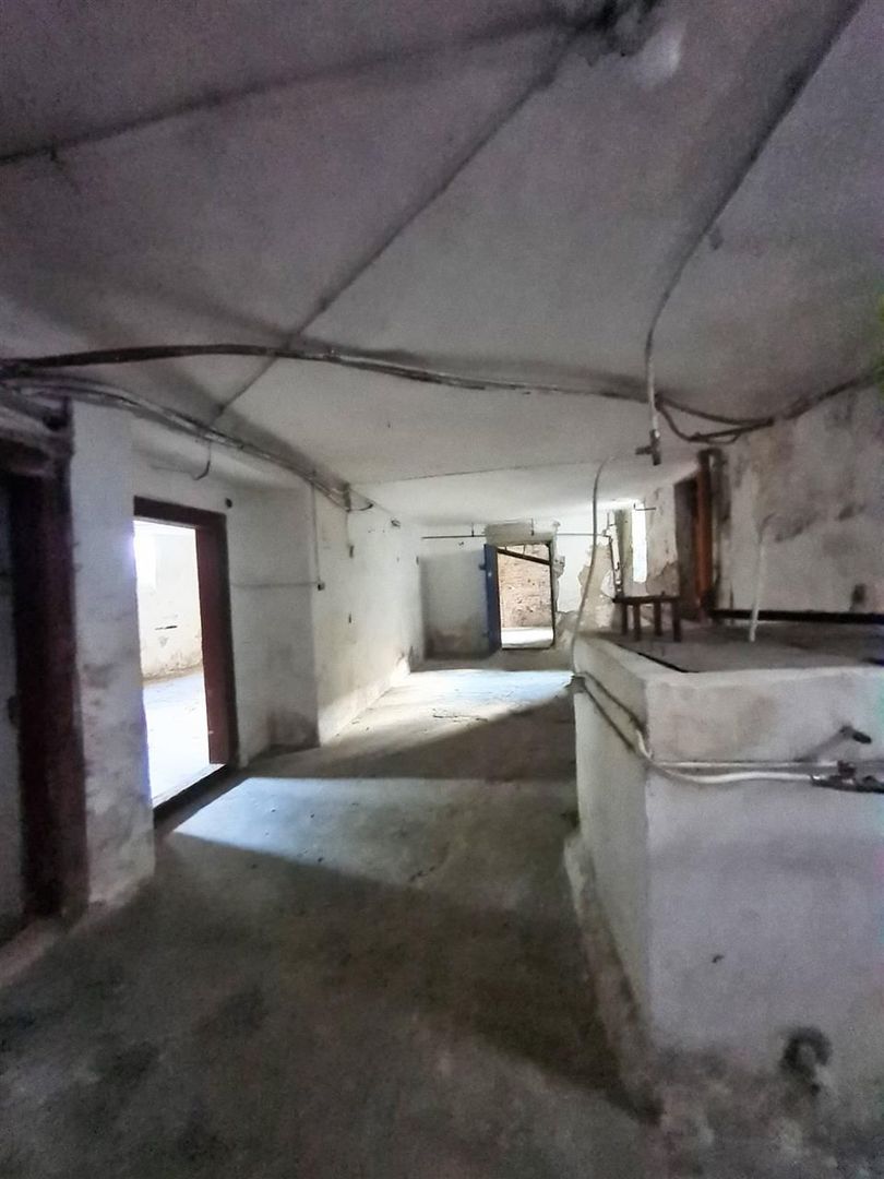 Casa Oradea Magheru D+P 450 mp utili 500 mp teren - Poză 12
