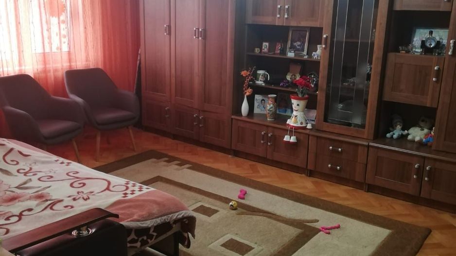 ageuropa.ro vinde ap 2 cam la etajul 4 în Carpați 2. - Poză 4