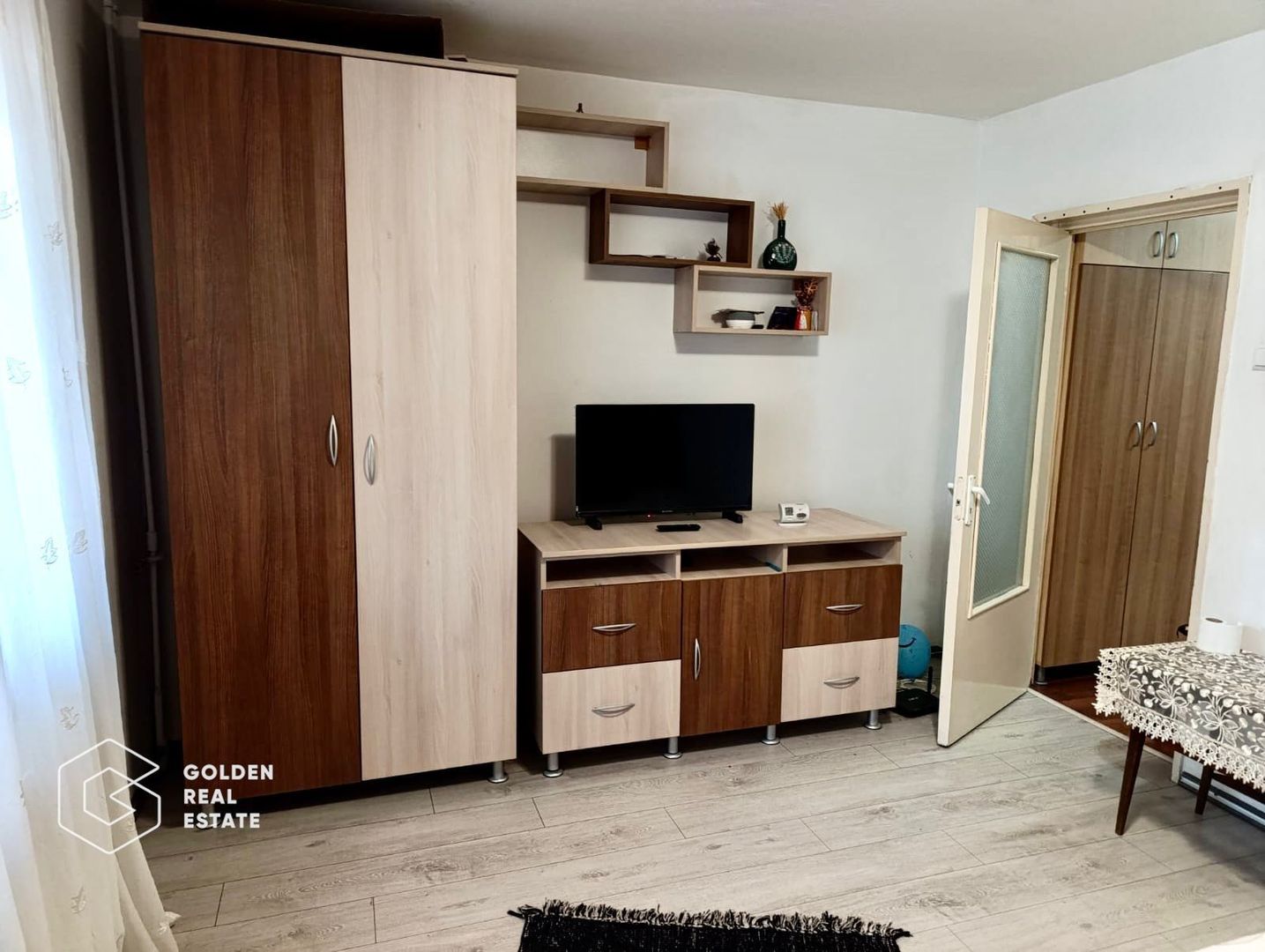 Apartament o camera, suprafață 45 mp, Zona Gării, centrala proprie - Poză 1