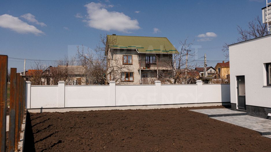 Vânzare, Hi-Tech, 2 nivele, 4 camere, strada  A. Lăpușneanu, Budești - Poză 9