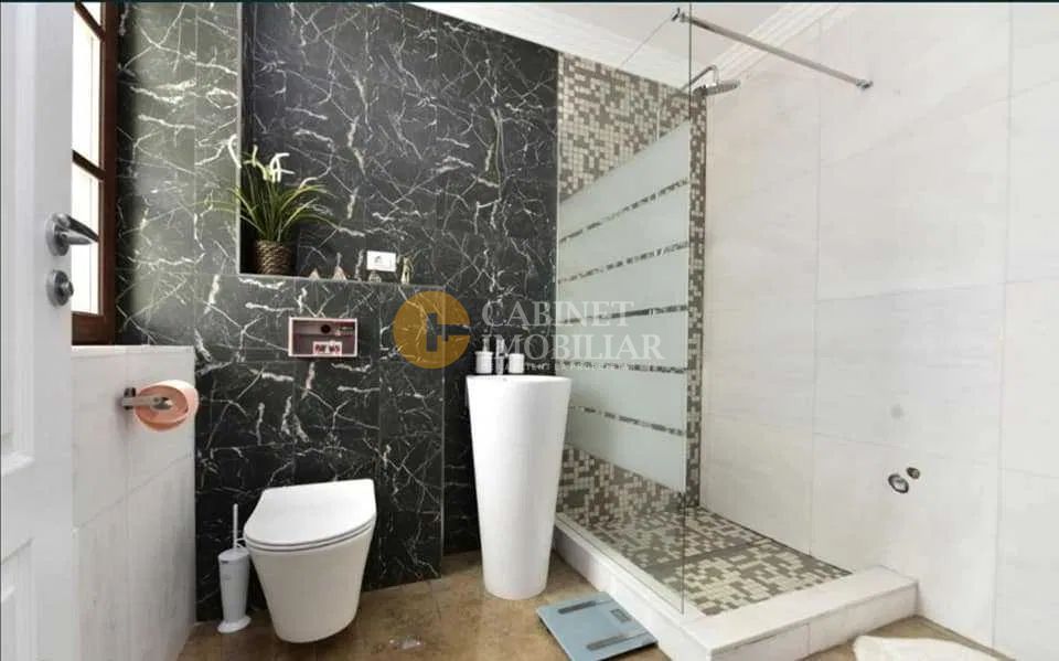 Casa individuala 4 Camere - la Asfalt - Poză 2