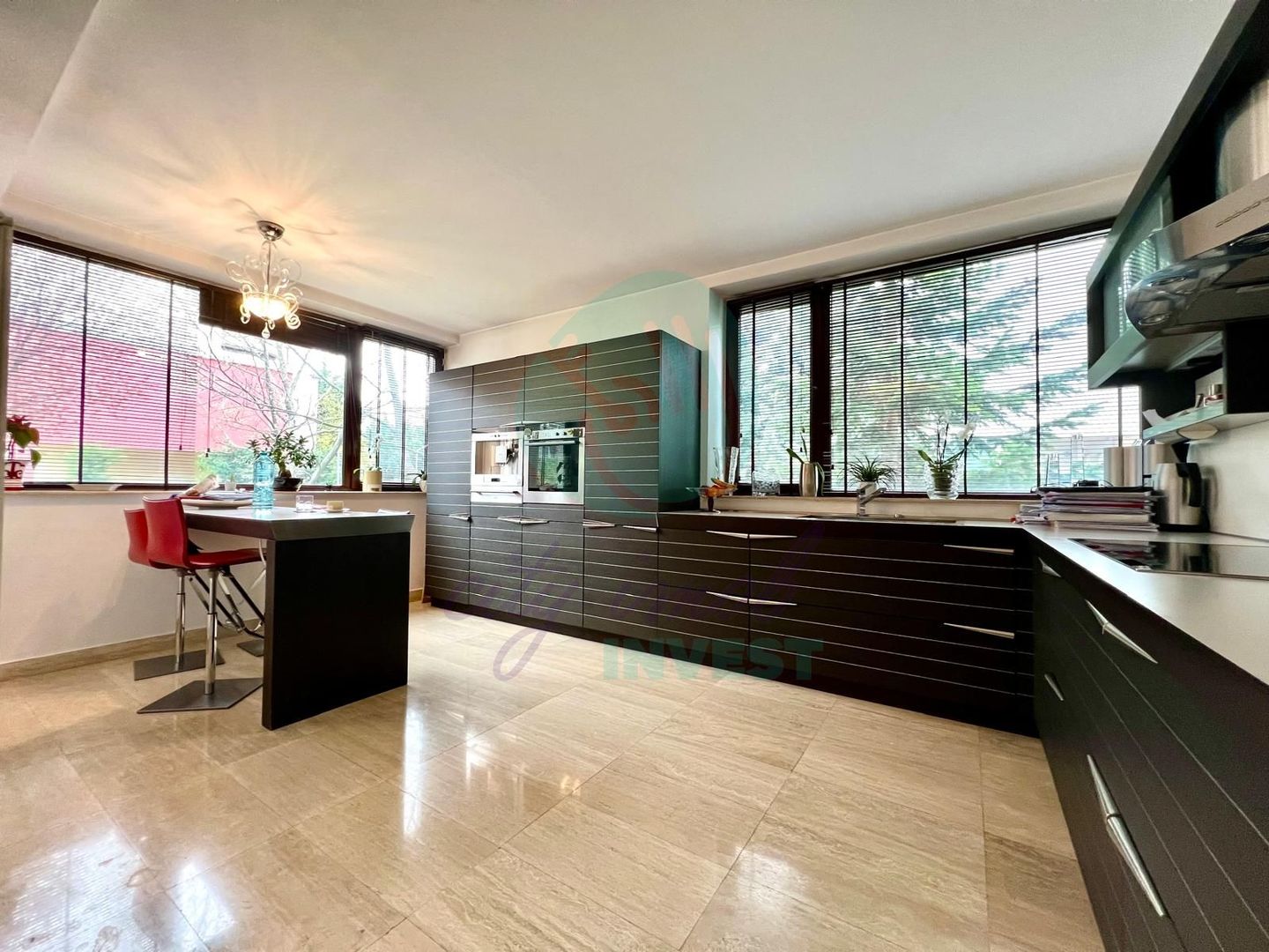 Vila individuala 10 camere Iancu Nicolae- Jolie Ville - Poză 5