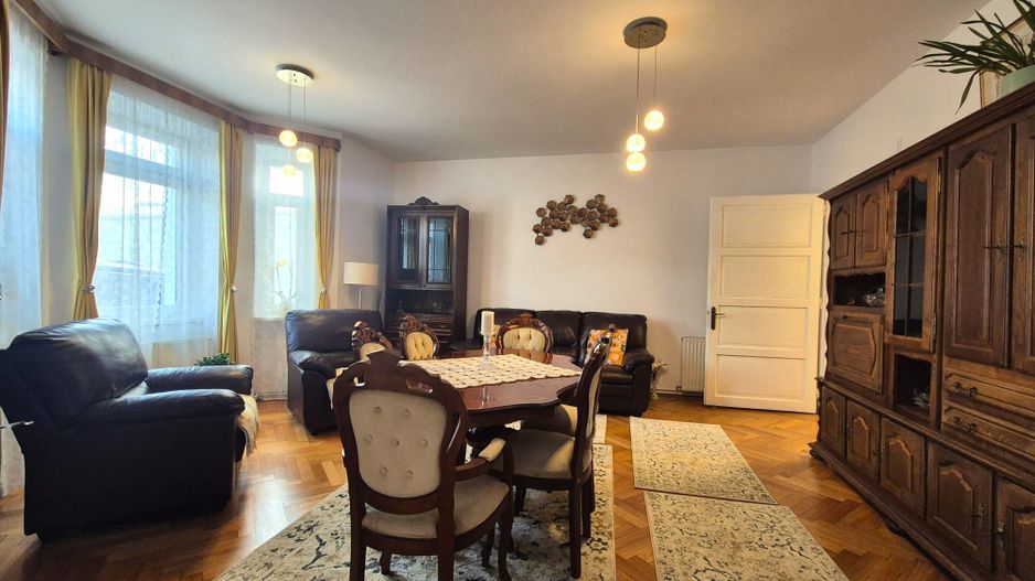 Piața de Miercuri, casă singură în curte, renovată 2025 - Poză 3