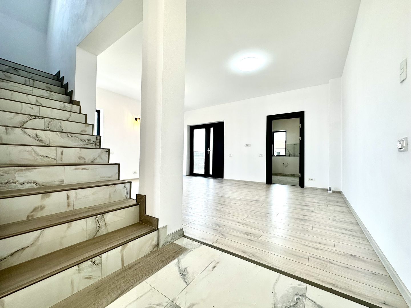 Duplex, proiect deosebit - Mosnita Veche - Poză 12