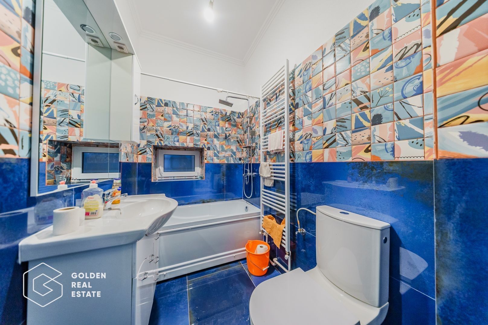 Apartament ultracentral, 2 camere, curte cu acces auto - Poză 8