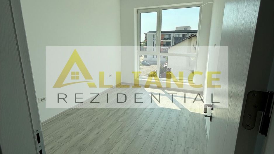 Apartament 3 camere de vanzare - Poză 4