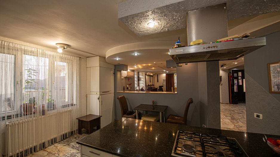 Casa de vanzare 9 camere potential investitie Cornetu teren 1200mp - Poză 9