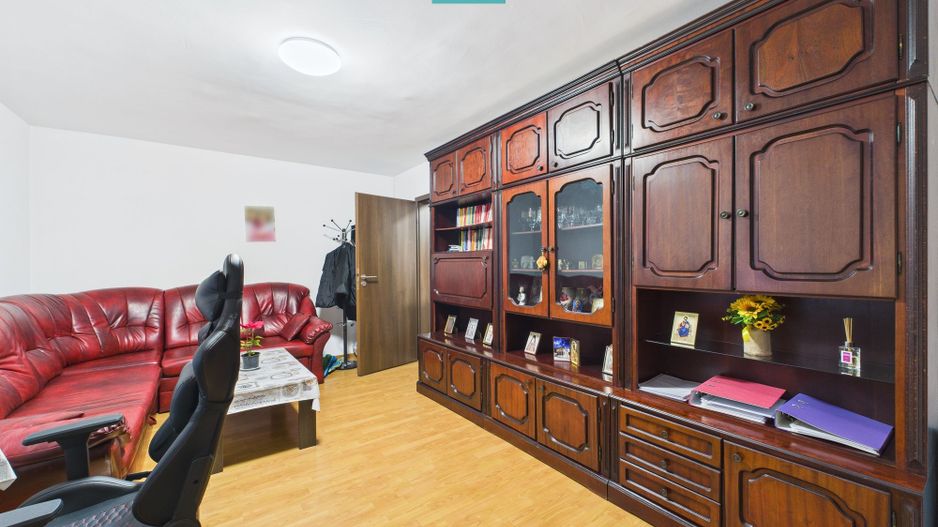 apartament 3 camere in zona Girocului - Poză 1