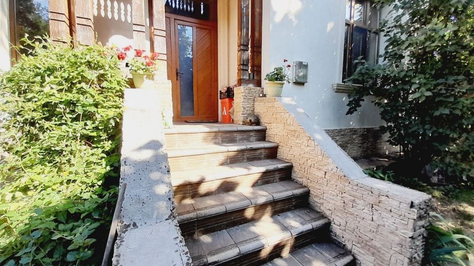 Casa 5 camere, D+P+M, ultracentral, zona deosebita, Campina, Prahova - Poză 2