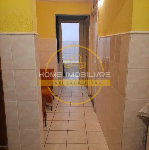 Etaj 1,Apartament 3 camere,bloc din 1980 ,zona Alexandru cel bun - Poză 5