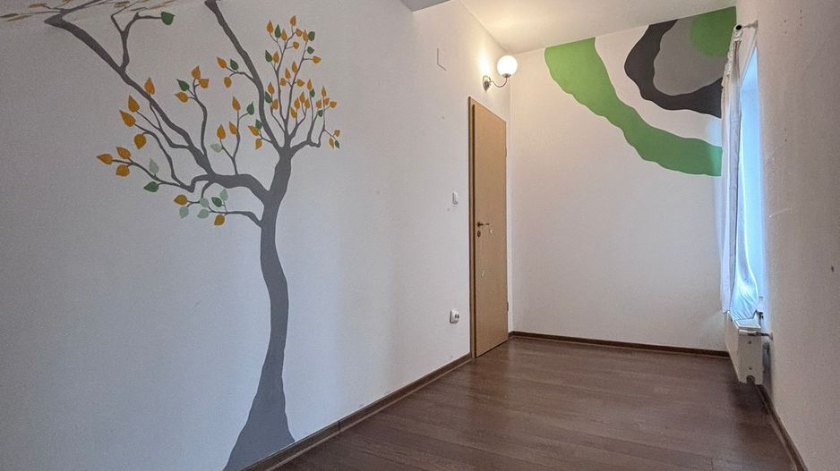 Casa individuala frumoasa si spatioasa in Giroc - Poză 16