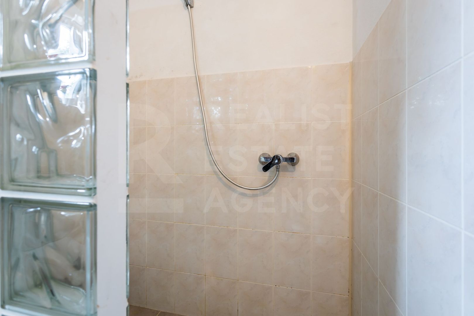 Vânzare bază de odihnă amplasat în centrul or. Vadu lui Vodă. - Poză 37