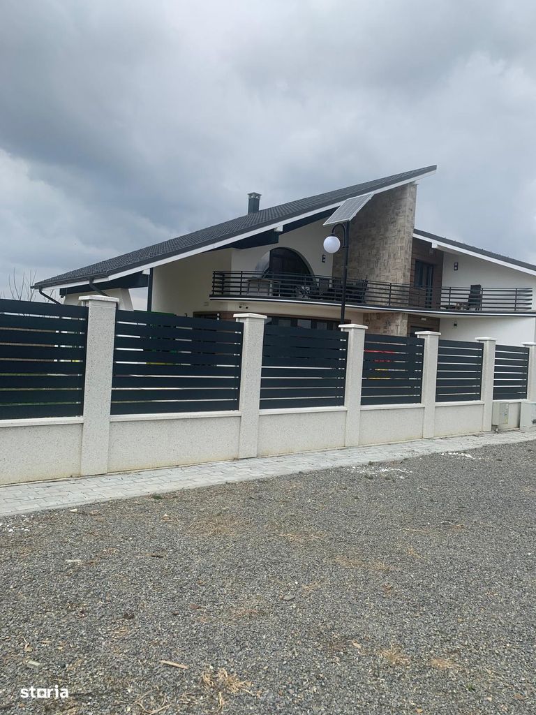 BRASADAS vinde vila moderna cu teren generos in Satu Mare. - Poză 2