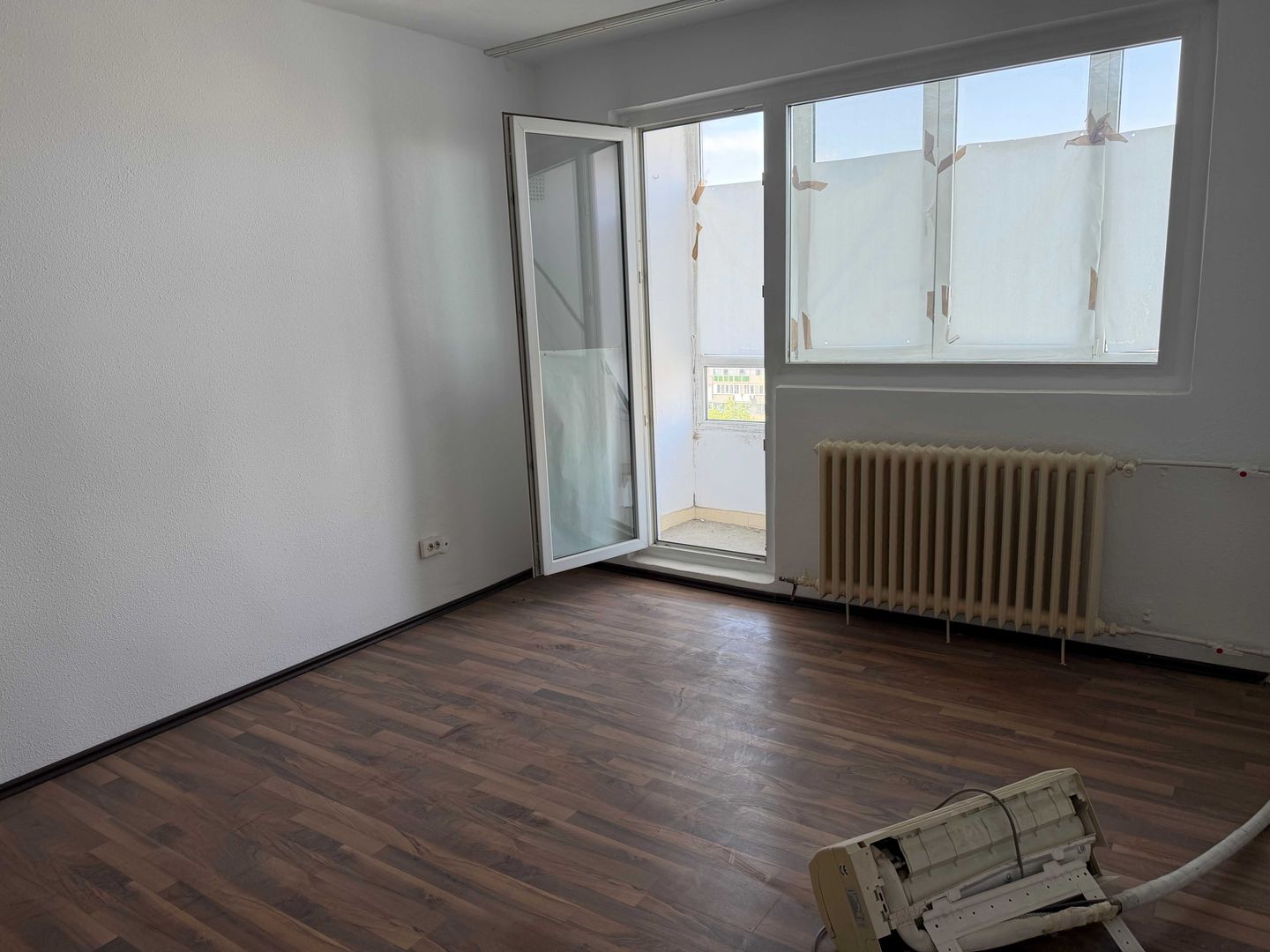 De vanzare  Apartament 2 camere DRUMUL TABEREI - Poză 2