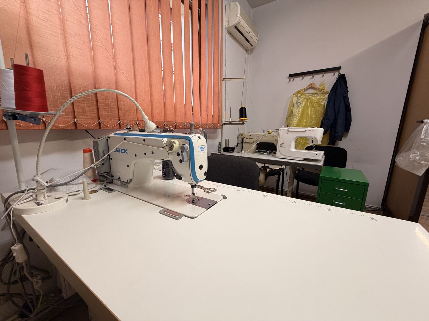 SPATIU BIROURI | ATELIER | SHOWROOM | 200MP - Poză 14