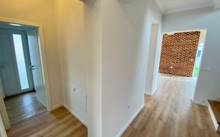 Casa intabulata, finisata LA CHEIE- Talmaciu, zona cu peisaj superb - Poză 9