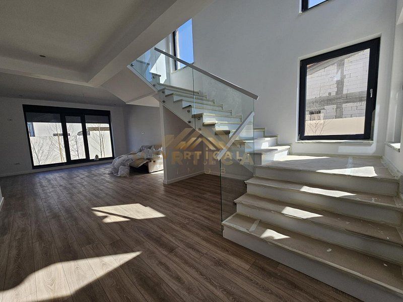 Vila deosebita in comuna Berceni - Poză 8