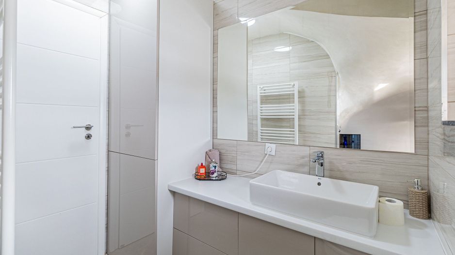 Propunem spre vanzare Casa individuală 4 camere LUX  Stupini - Poză 16