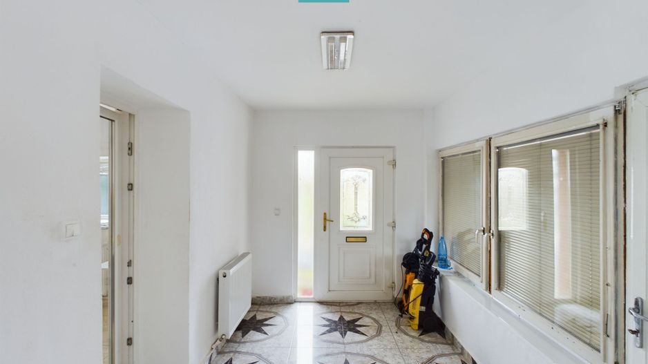 Proprietate imobiliară cu potențial extraordinar! - Poză 9