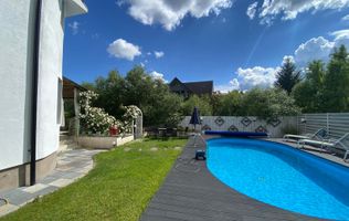 Casa Vila cu piscina, 7 minute de centru Bistrita - de vânzare!