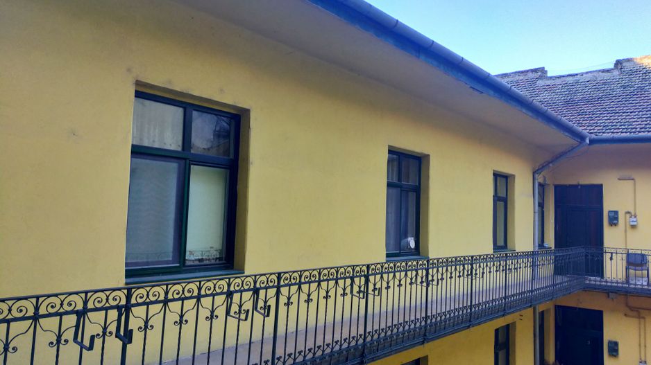 APARTAMENT 2 CAMERE ZONA SEMICENTRALA - Poză 3