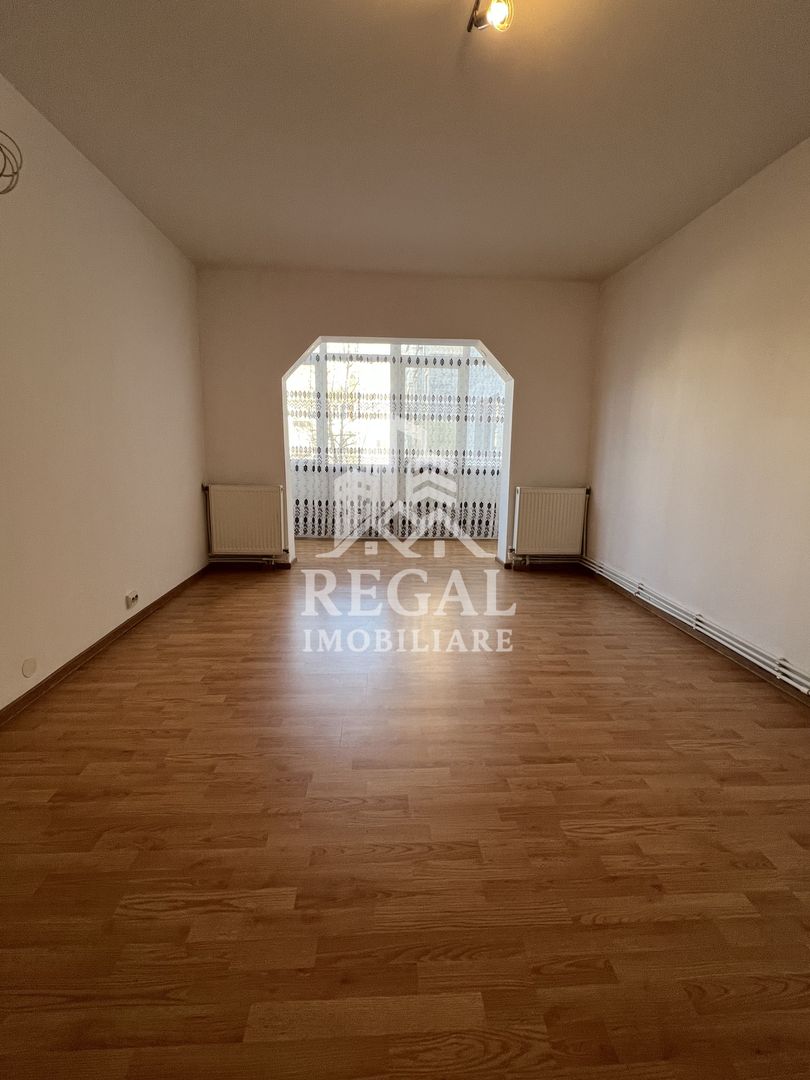 Apartament 4 camere de vânzare – Micro 5 | Etaj 1 | 80 mp - Poză 1