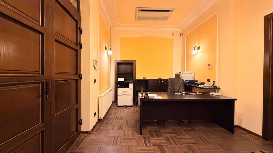 4 camere Ultracentral  - Piața Unirii, ideal birouri, parcare in curte - Poză 13