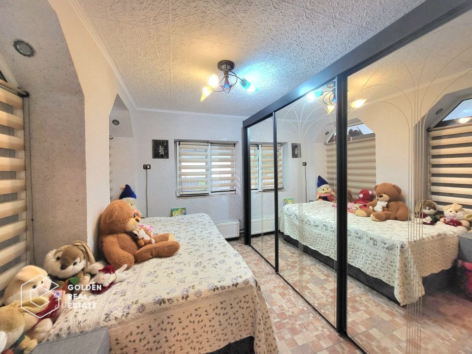 Casa P+M în Curtici, 1080 mp teren, 8 camere - Poză 8