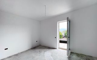 Apartament de 3 camere cu terasă generoasă, în complex nou. - Poză 6