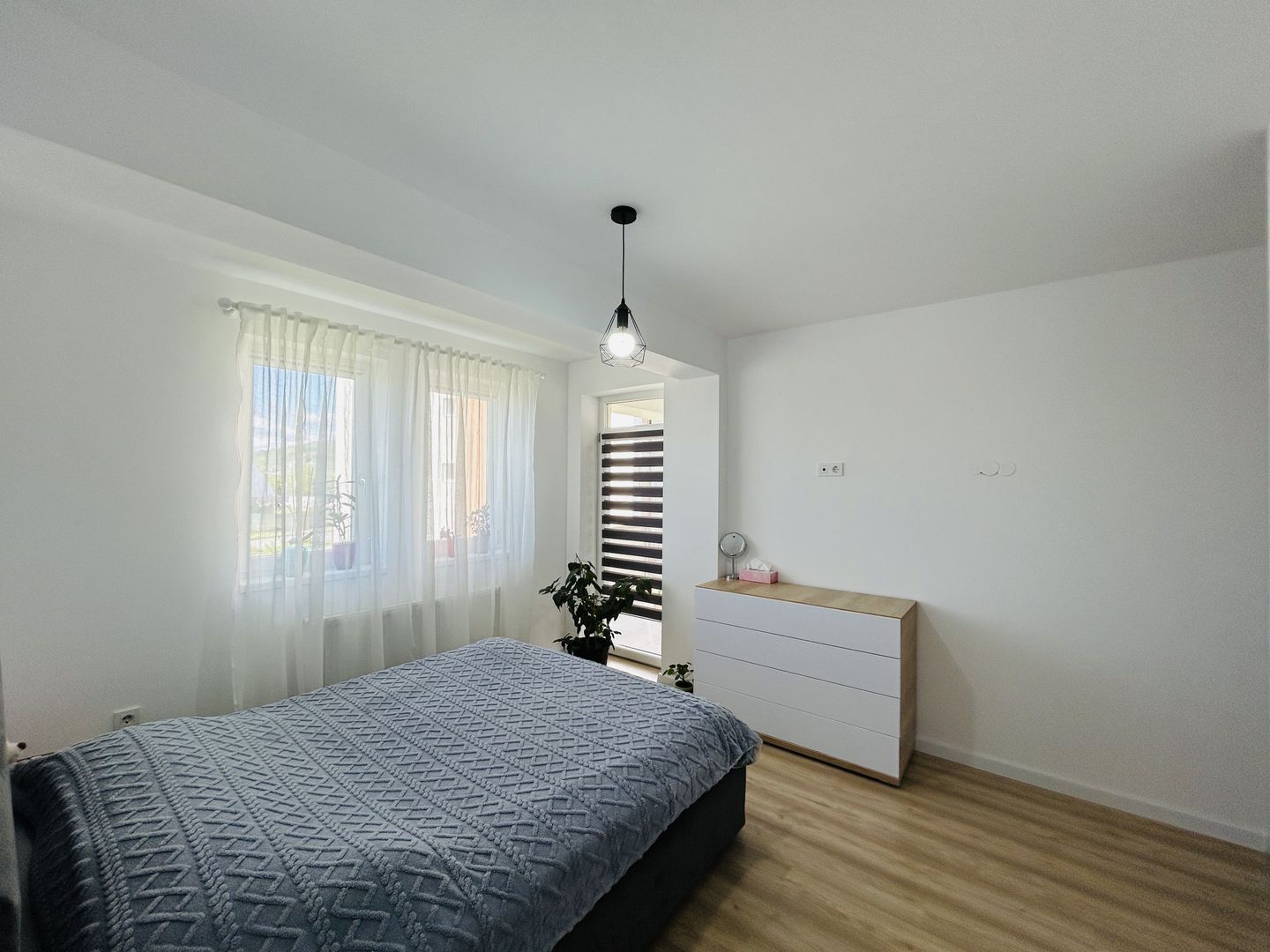 Apartament de vanzare, bloc nou, cu lift, bucatarie separata, dressing - Poză 3