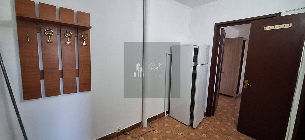 Garsoniera decomandata etaj 1- 6 minute Metrou Piata Sudului - Poză 2