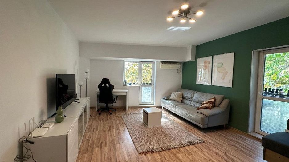 Apartament 3 camere de închiriat - Poză 1