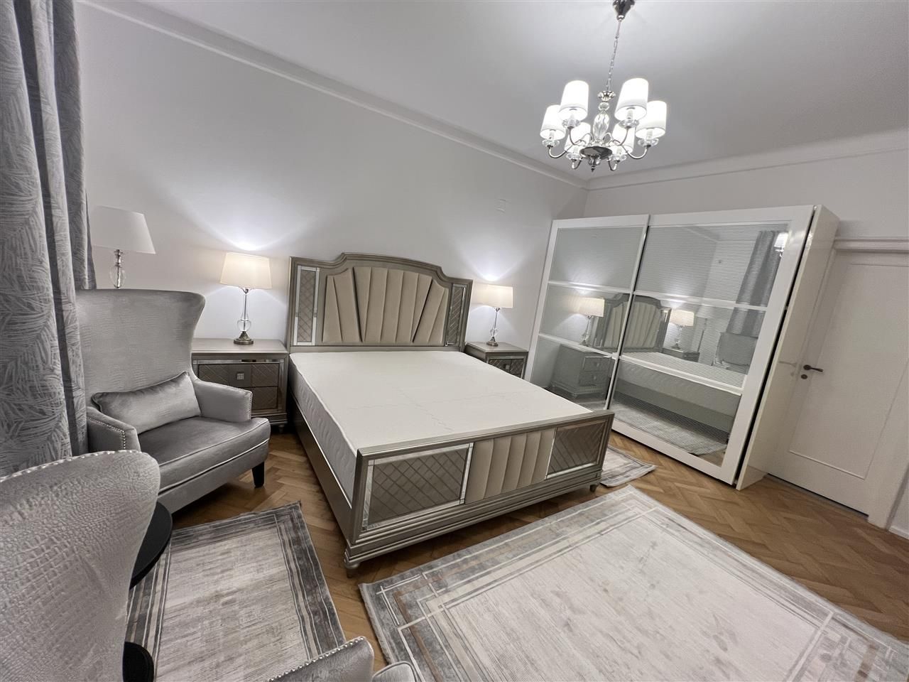 3 camere deosebit amenajat LUX  boxa curte acces auto - Poză 12