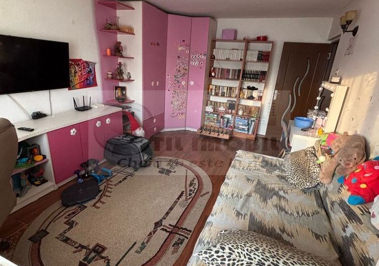 Apartament 3 camere decomandat Nicolina – 67 m² – Etaj 4/4 – 115.000 € - Poză 1