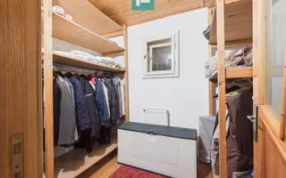 Vilă stil montan, 270 mp, teren 3000 mp - Poză 34