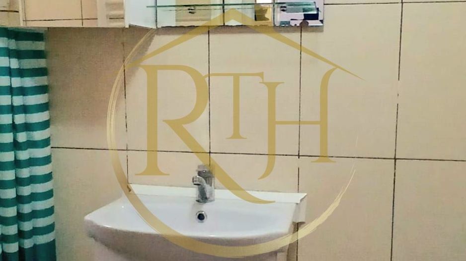 Oferim spre vanzare un Apartament la curte comuna, in zona Odobescu. - Poză 9