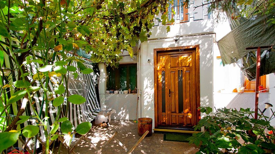 Vila cocheta, situata in centrul istoric al orasului - Poză 21