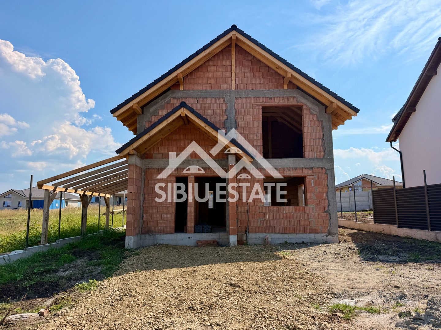 Casa noua oportunitate investitie sau locuinta - se vinde la ROSU - Poză 7