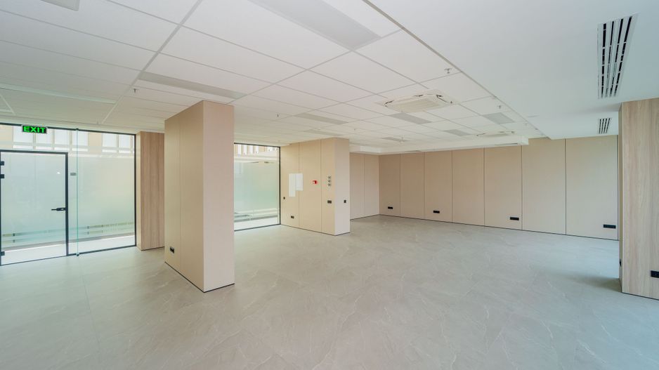 SPRE CHIRIE SPAȚIU COMERCIAL PENTRU BIROU | OFICIU 140 m2 Premium Location Bussines | Chișinău ,Centru ,Str.Bul.Ștefan Cel Mare și Sfânt , 115/1 - Poză 1