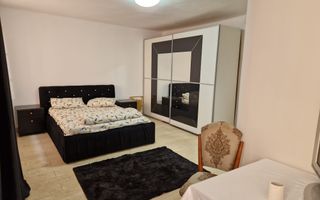 Garsoniera in casa str Iuliu Maniu curte comuna. - Poză 1