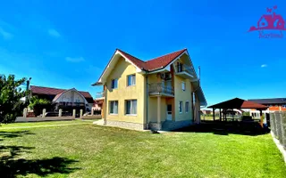 Casa lux in localitatea Sânmartin - Poză 18